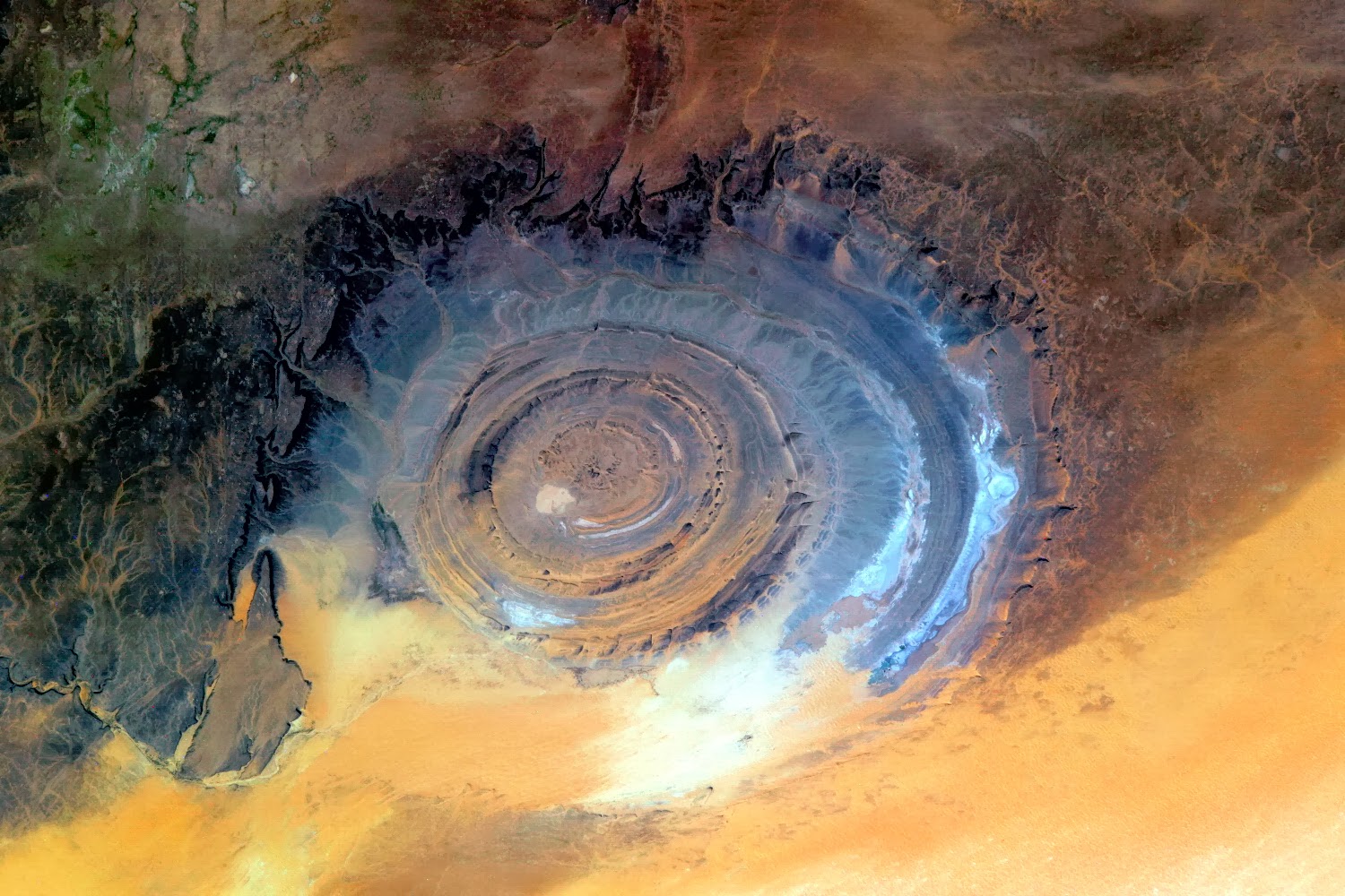 La Estructura de Richat (el Ojo del Sáhara)